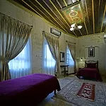 Vista Cave Hotel 2*