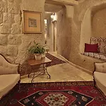 Vista Cave Hotel 2*
