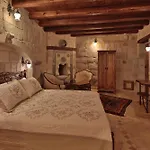 Vista Cave Hotel 2*