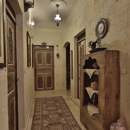Vista Cave Hotel 2*