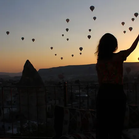 维斯塔窑洞酒店 2*